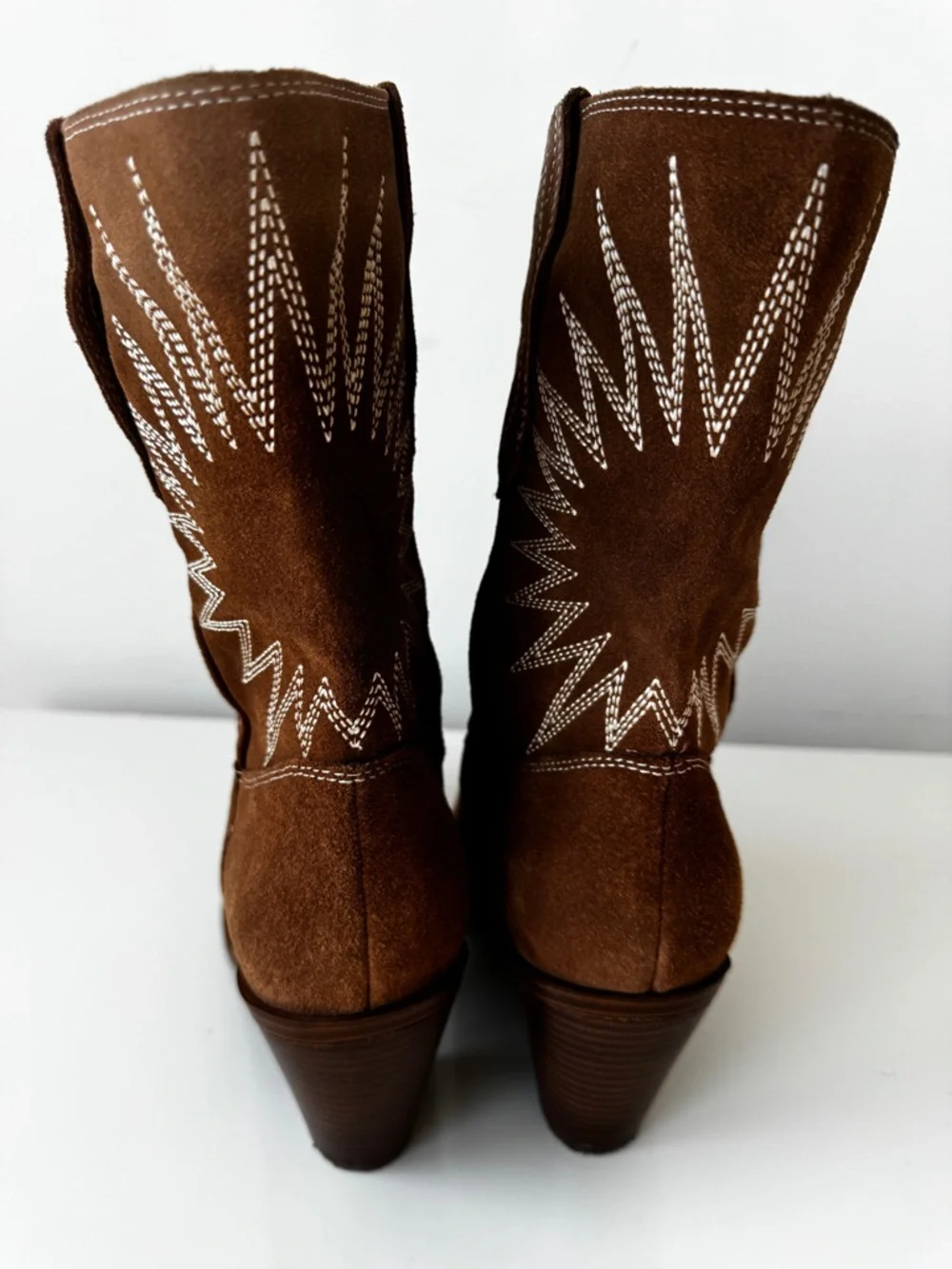 Marc Fisher Rogers Embroidered Suede Western Boot Brown Size 8.5 Women - Picture 3 of 7